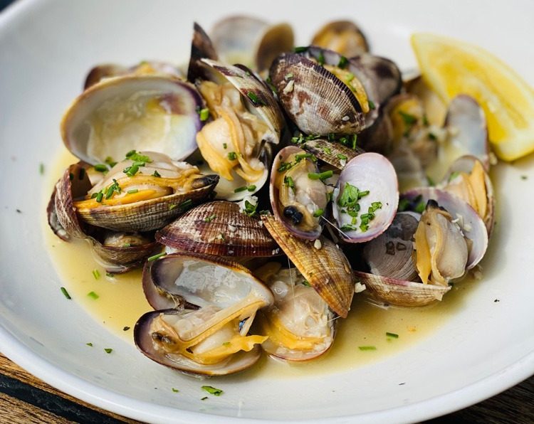 Fresh Manila Clams at Ray's Boathouse and Cafe in Seattle for Shellfest